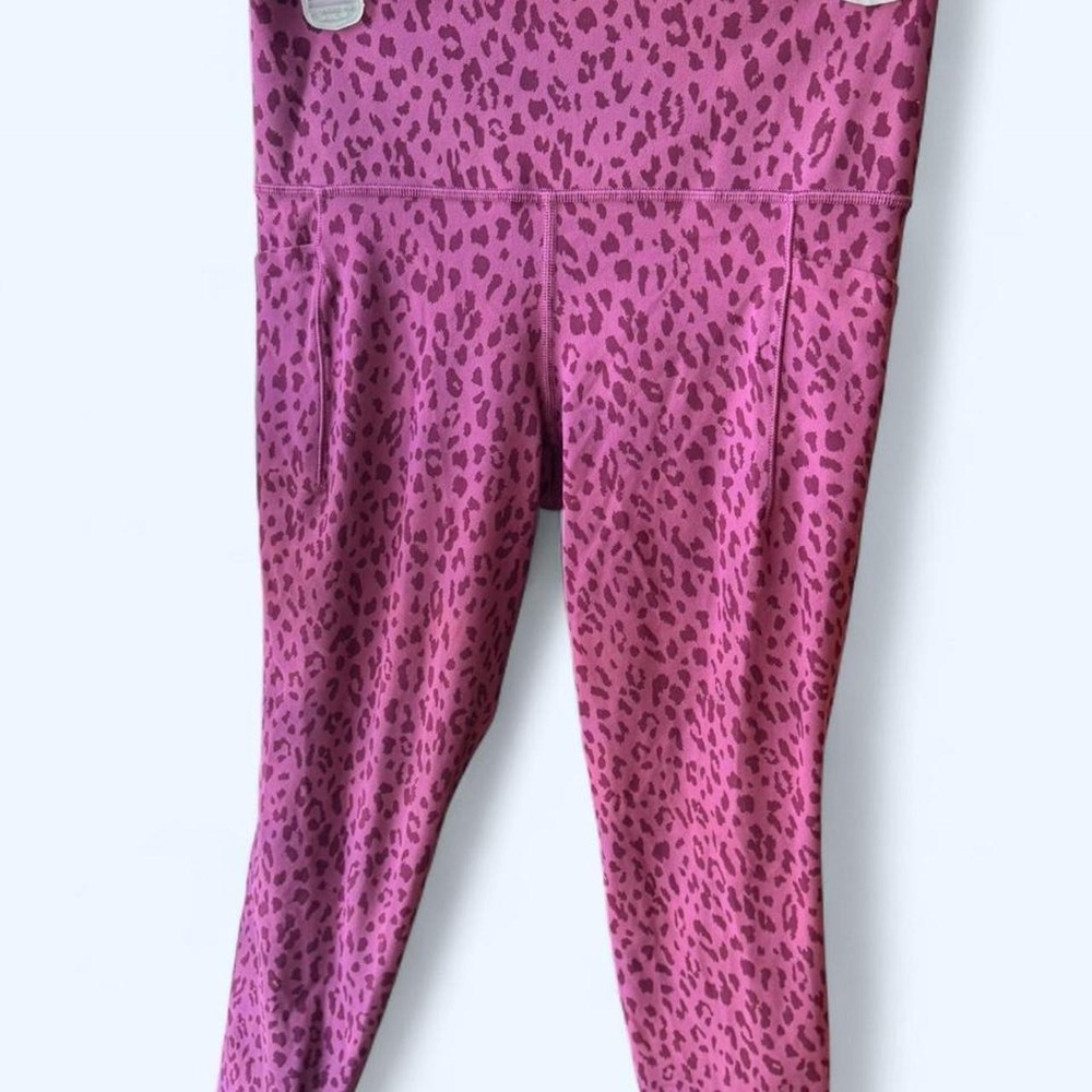 Athleta pink cheetah print Capri  Size S
